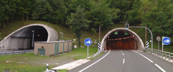 Traffic lights and panels of the tunnels of San Lorenzo in Guipúzcoa